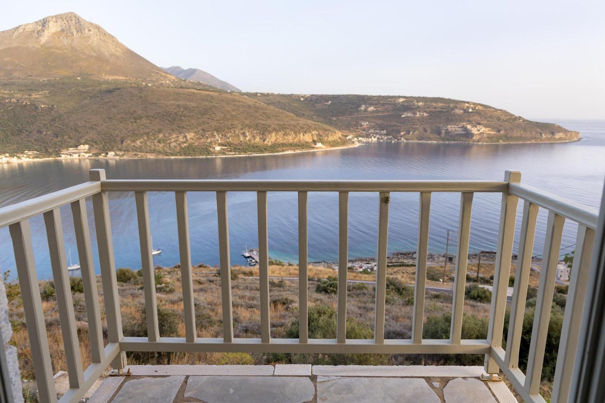 Akrolithi Guesthouse Karavostásion 外观 照片